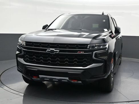 Used 2024 Chevrolet Suburban Z71 w/ Z71 Off-Road Package AWD/4WD image 9