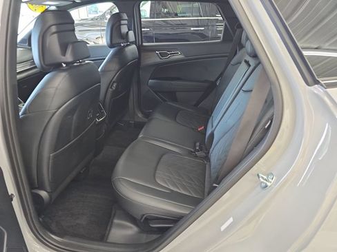 Certified 2025 Kia Sportage X-Pro AWD/4WD image 10