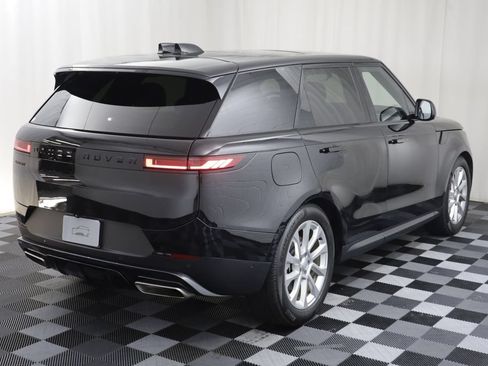 Used 2025 Land Rover Range Rover Sport SE AWD/4WD image 18