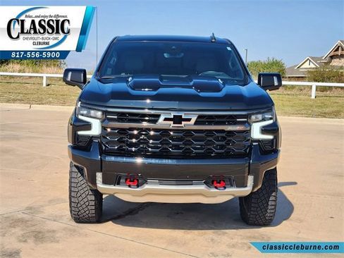 Used 2024 Chevrolet Silverado 1500 ZR2 w/ Technology Package image 4