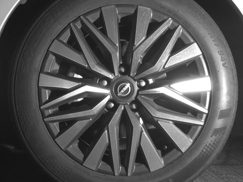 Used 2024 Nissan Altima 2.5 SV image 12