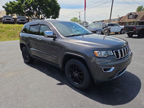Certified 2017 Jeep Grand Cherokee Limited AWD/4WD image 1