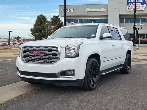Used 2020 GMC Yukon XL Denali w/ Open Road Package image 8