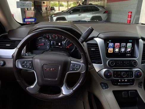 Used 2019 GMC Yukon SLT w/ Premium Edition RWD image 17