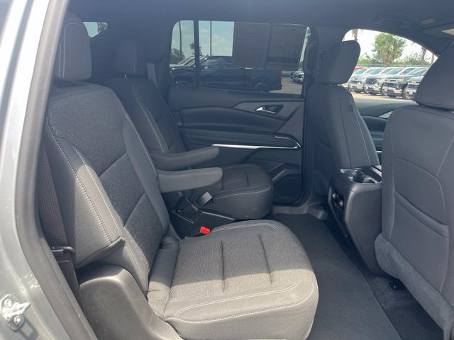 Used 2025 Chevrolet Traverse LT FWD image 24