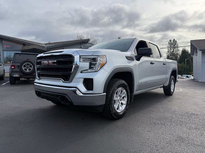 Used 2019 GMC Sierra 1500 4x4 Crew Cab w/ Convenience Package