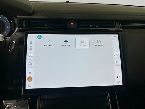 New 2026 Land Rover Range Rover Velar Dynamic SE image 15