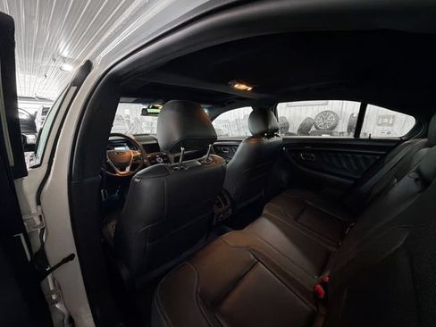 Used 2018 Ford Taurus Limited AWD/4WD image 9
