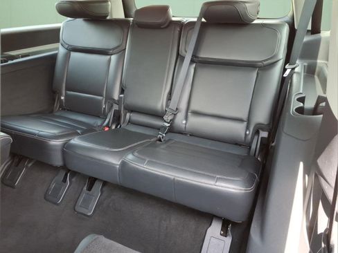Used 2025 Ford Expedition Max Platinum AWD/4WD image 12