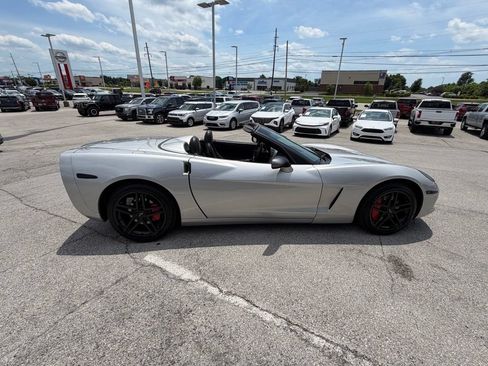 Used 2005 Chevrolet Corvette Convertible w/ Preferred Equipment Group RWD image 6