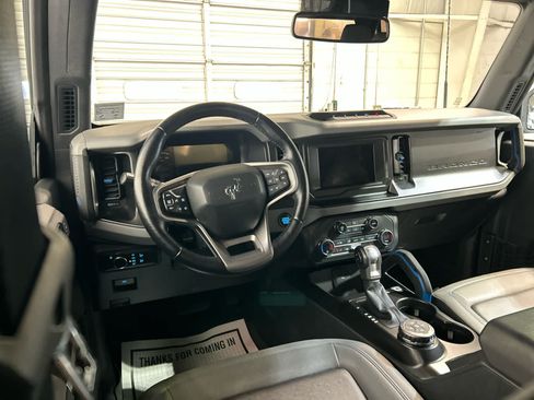 Used 2021 Ford Bronco Black Diamond w/ Sasquatch Package AWD/4WD image 4
