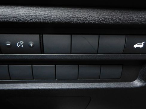 New 2025 Mitsubishi Outlander SE image 14