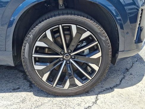 Used 2025 Volvo XC90 B6 Plus AWD/4WD image 33