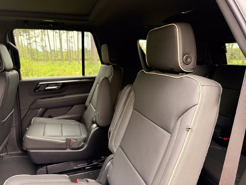 New 2027 Chevrolet Tahoe Premier w/ Sun And Tow Package RWD image 29