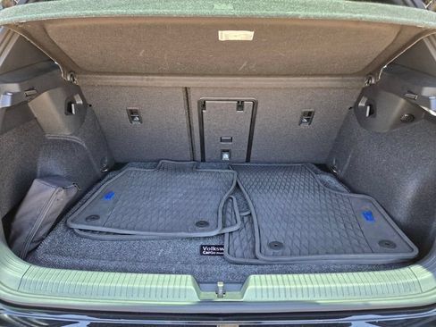 Certified 2025 Volkswagen Golf R Black Edition AWD/4WD image 13