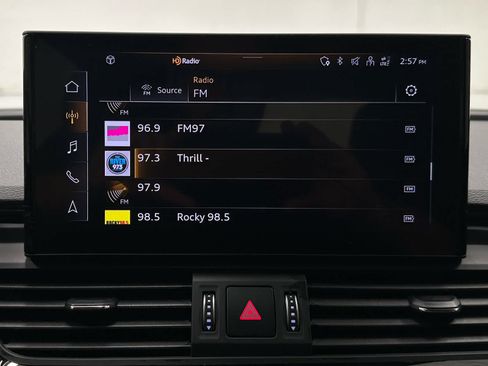 Used 2023 Audi SQ5 Prestige AWD/4WD image 32
