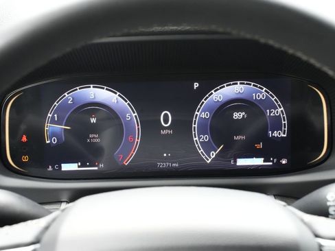 Used 2024 Jeep Wagoneer Series III AWD/4WD image 9