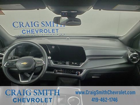 Used 2025 Chevrolet Equinox LT image 16