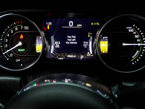 Used 2023 Jeep Wrangler Unlimited Sahara w/ Cold Weather Group image 34