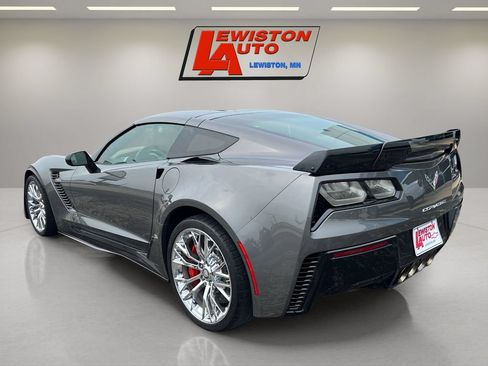 Used 2015 Chevrolet Corvette Z06 w/ 3LZ Preferred Equipment Group RWD image 11