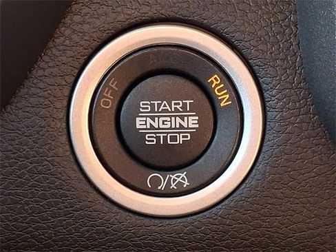 Used 2024 RAM 2500 Tradesman w/ Chrome Appearance Group image 22