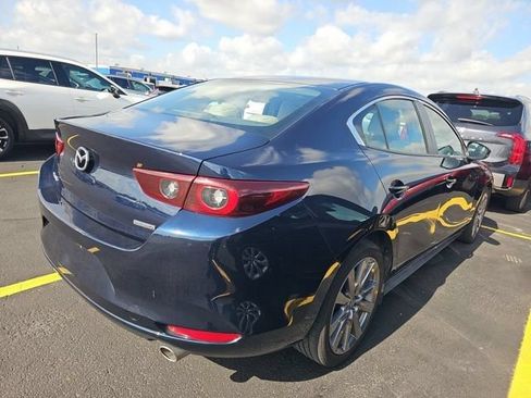 Used 2025 MAZDA MAZDA3 s FWD image 4