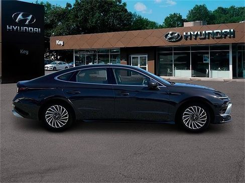 Certified 2024 Hyundai Sonata Limited image 9