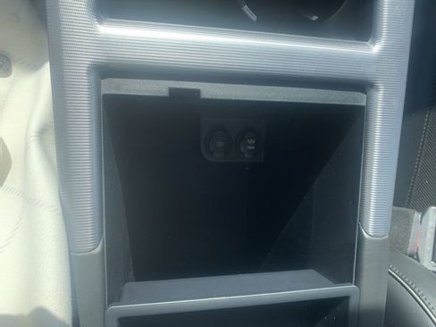 Used 2023 Hyundai Palisade Calligraphy image 31