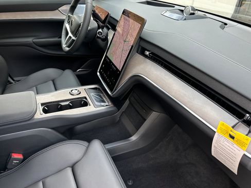 New 2025 Volvo EX90 Ultra image 14