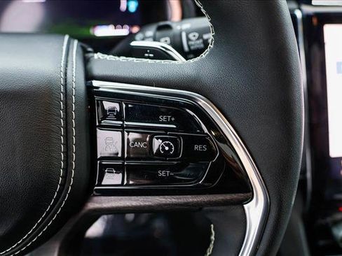 Used 2022 Jeep Grand Cherokee Overland image 16