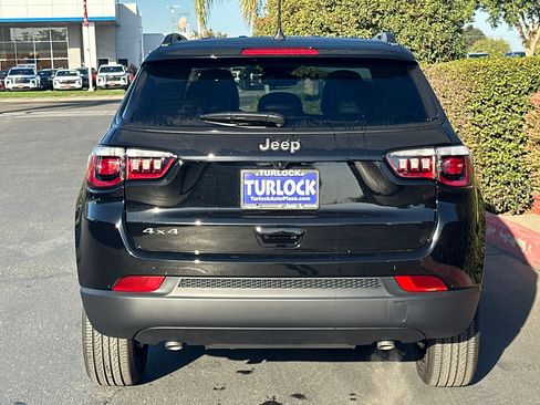 New 2026 Jeep Compass Latitude image 5