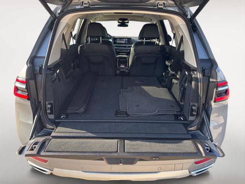 Used 2024 BMW X7 xDrive40i AWD/4WD image 16