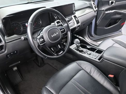 Used 2022 Kia Sorento S w/ Panoramic Sunroof Package image 13