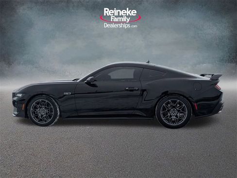 Used 2025 Ford Mustang GT Premium w/ GT Performance Package image 9