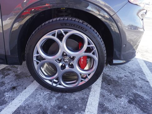 New 2024 Alfa Romeo Tonale Veloce image 15