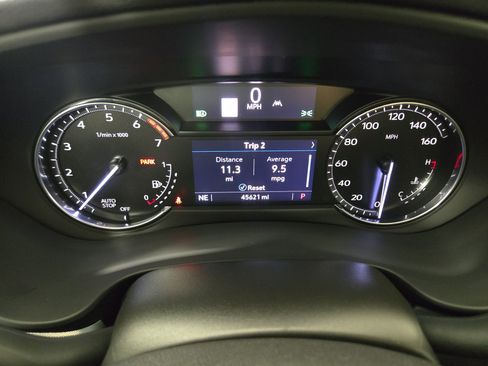 Certified 2021 Cadillac XT4 Premium Luxury w/ Cold Weather Package FWD image 17