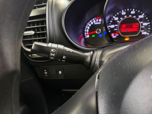 Used 2019 Kia Soul + FWD image 30
