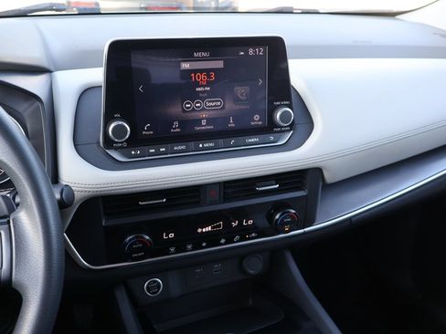 Used 2023 Nissan Rogue SV AWD/4WD image 19
