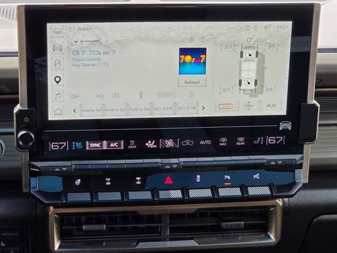 Used 2024 GMC Hummer EV 2X w/ Extreme Off-Road Package AWD/4WD image 11