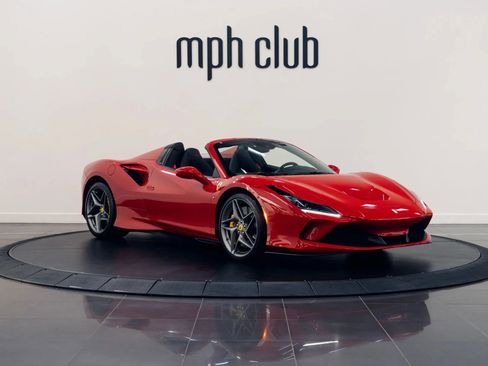 Used 2021 Ferrari F8 Spider image 8