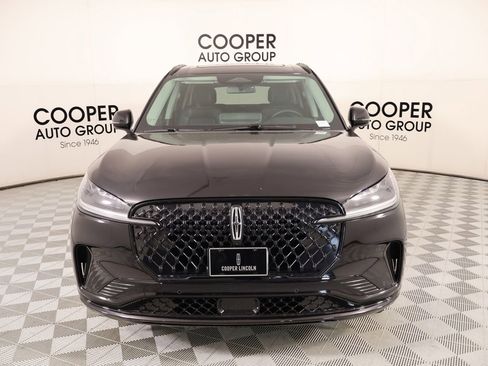 New 2026 Lincoln Aviator 2WD w/ Jet Appearance Package image 10