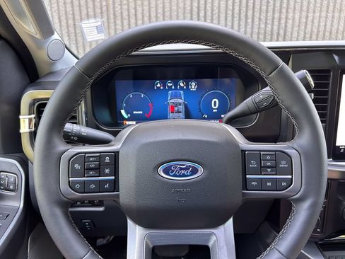 Used 2026 Ford F250 Lariat w/ Black Appearance Package AWD/4WD image 31