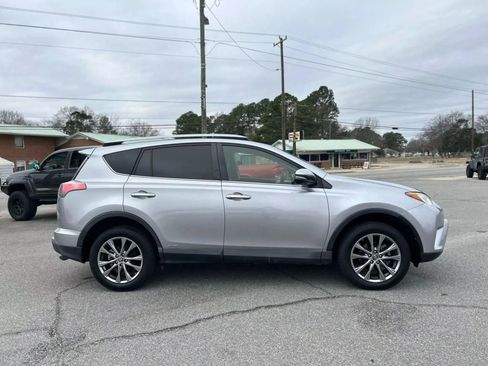 Used 2017 Toyota RAV4 Limited image 7