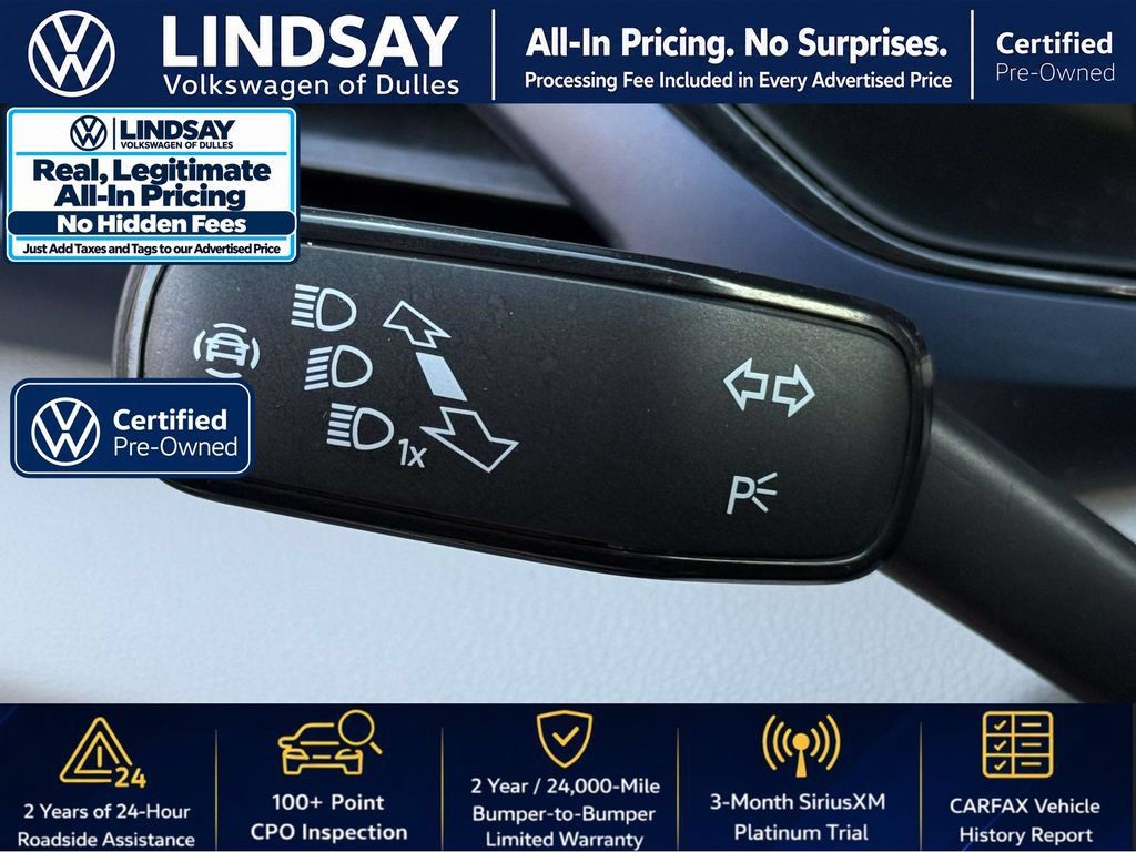 Used 2023 Volkswagen Taos SE w/ Panoramic Sunroof Package FWD image 25