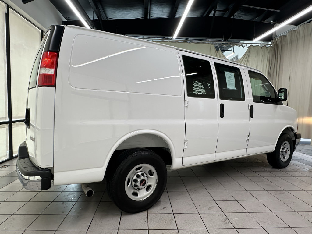 Used 2025 GMC Savana 2500 w/ Driver Convenience Package RWD image 3