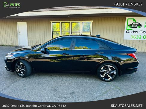 Used 2023 Hyundai Elantra Limited image 8