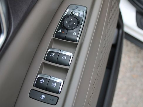 New 2026 Kia Carnival EX FWD image 25