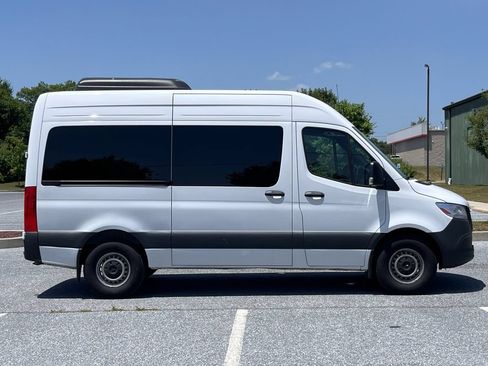 Used 2024 Mercedes-Benz Sprinter 2500 image 5