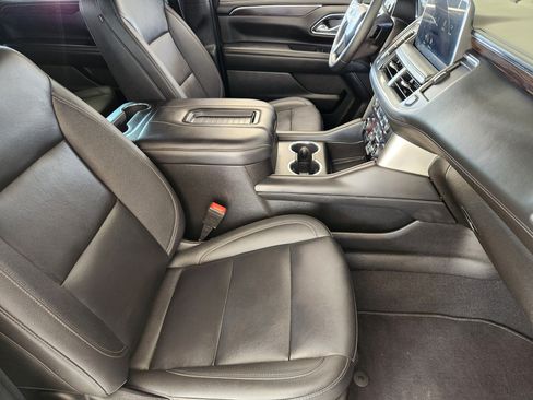 Used 2024 Chevrolet Suburban LT AWD/4WD image 14