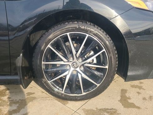 Used 2023 Toyota Camry SE w/ Cold Weather Package image 9